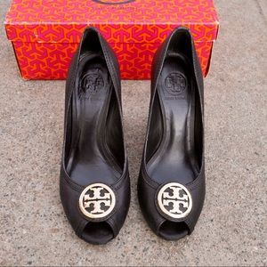 Tory Burch Aurelia-Landed Capra Wedges